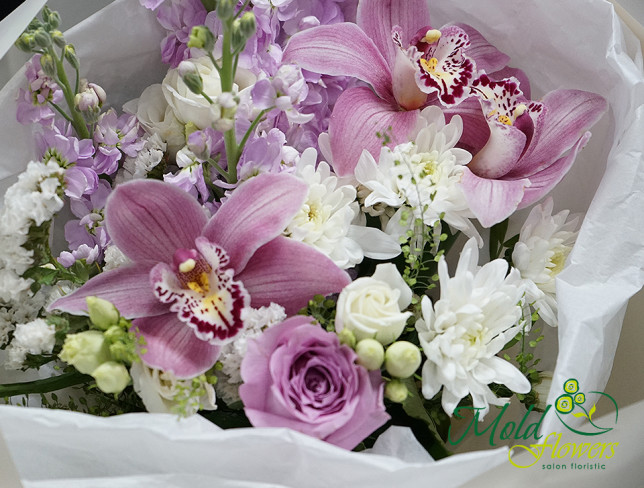 Bouquet of Matthiola, orchid, chrysanthemums, eustoma, and rose photo